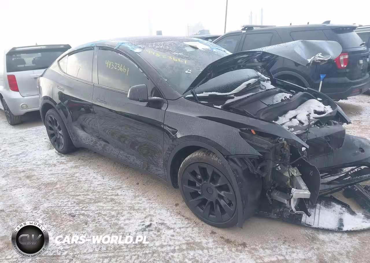 2024 Tesla Model Y Long Range Dual Motor All-Wheel Drive – zdjęcie 1 z 17
