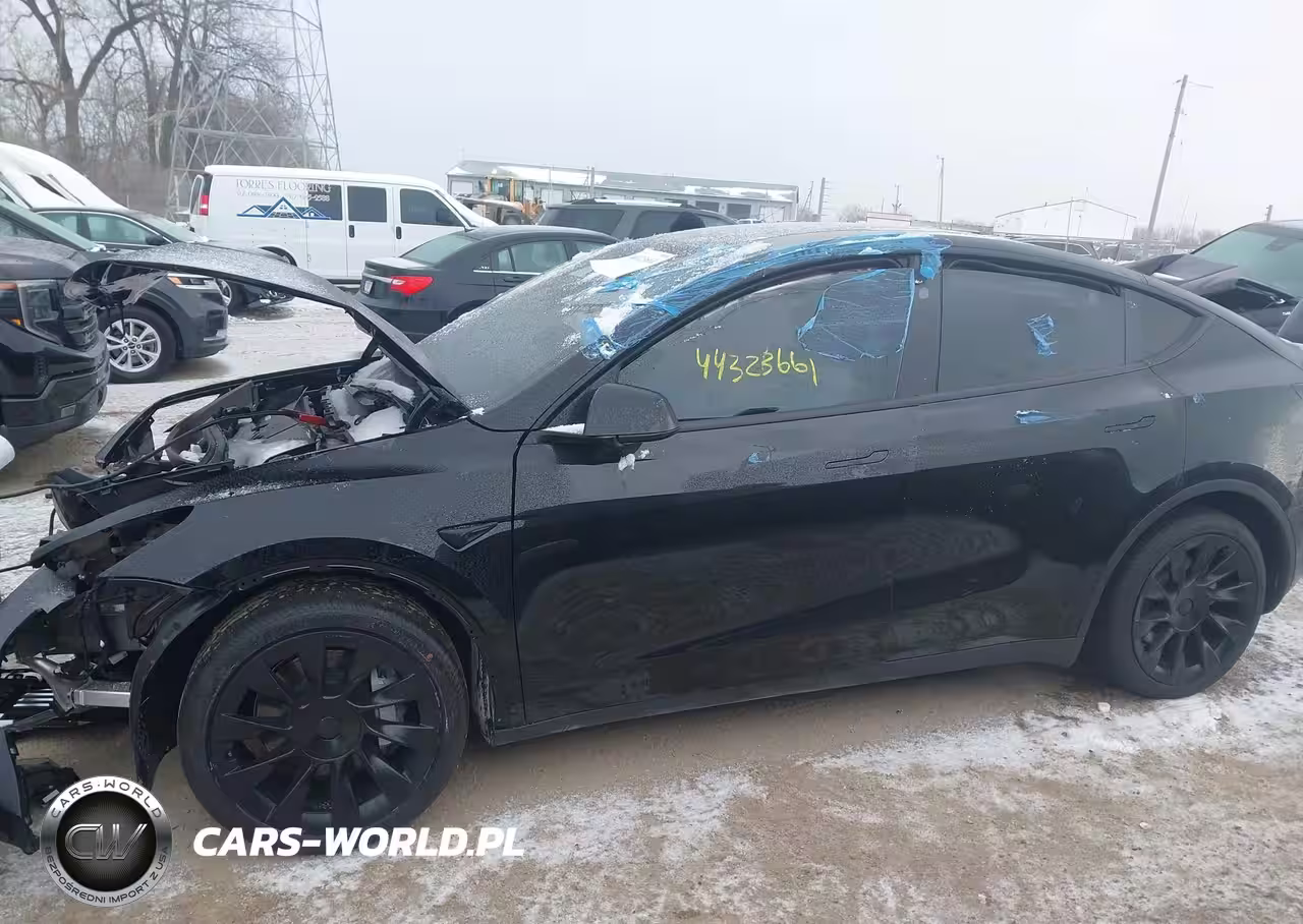 2024 Tesla Model Y Long Range Dual Motor All-Wheel Drive VIN:7SAYGDEE1RF204639 - 15