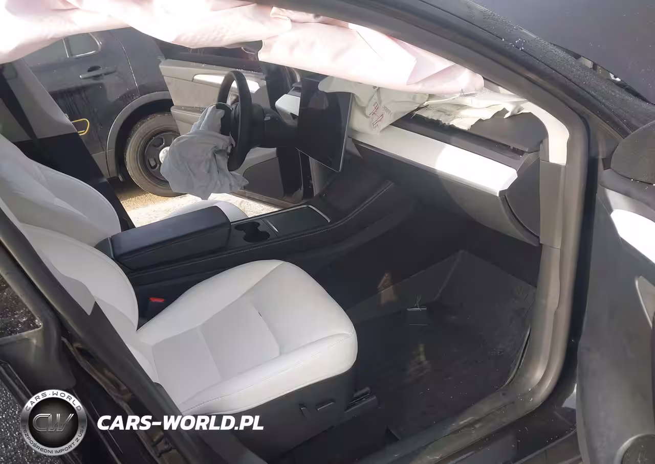 2024 Tesla Model Y Long Range Dual Motor All-Wheel Drive VIN:7SAYGDEE1RF204639 - 5
