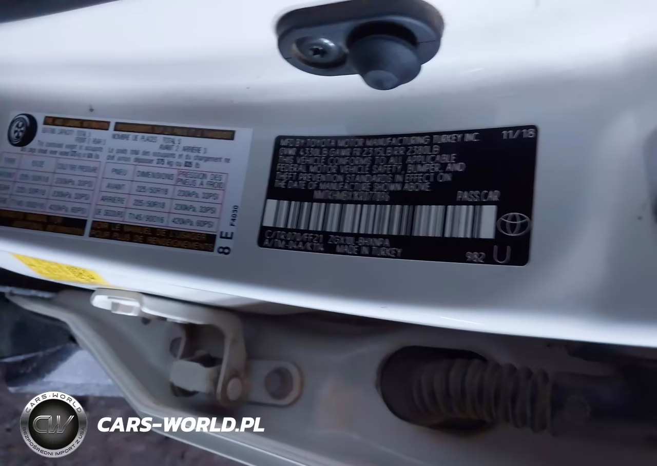 2019 Toyota C-Hr Xle VIN:NMTKHMBX1KR077896 - 9