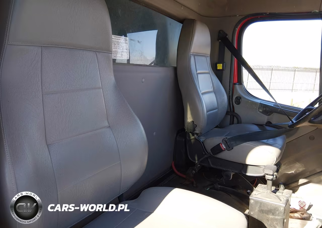 2018 Freightliner M2 106 VIN:3ALHCYFE7JDKB2818 - 6