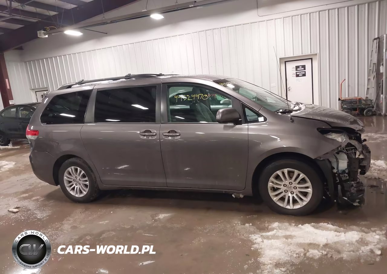 2014 Toyota Sienna Xle V6 8 Passenger VIN:5TDYK3DC0ES417206 - 12