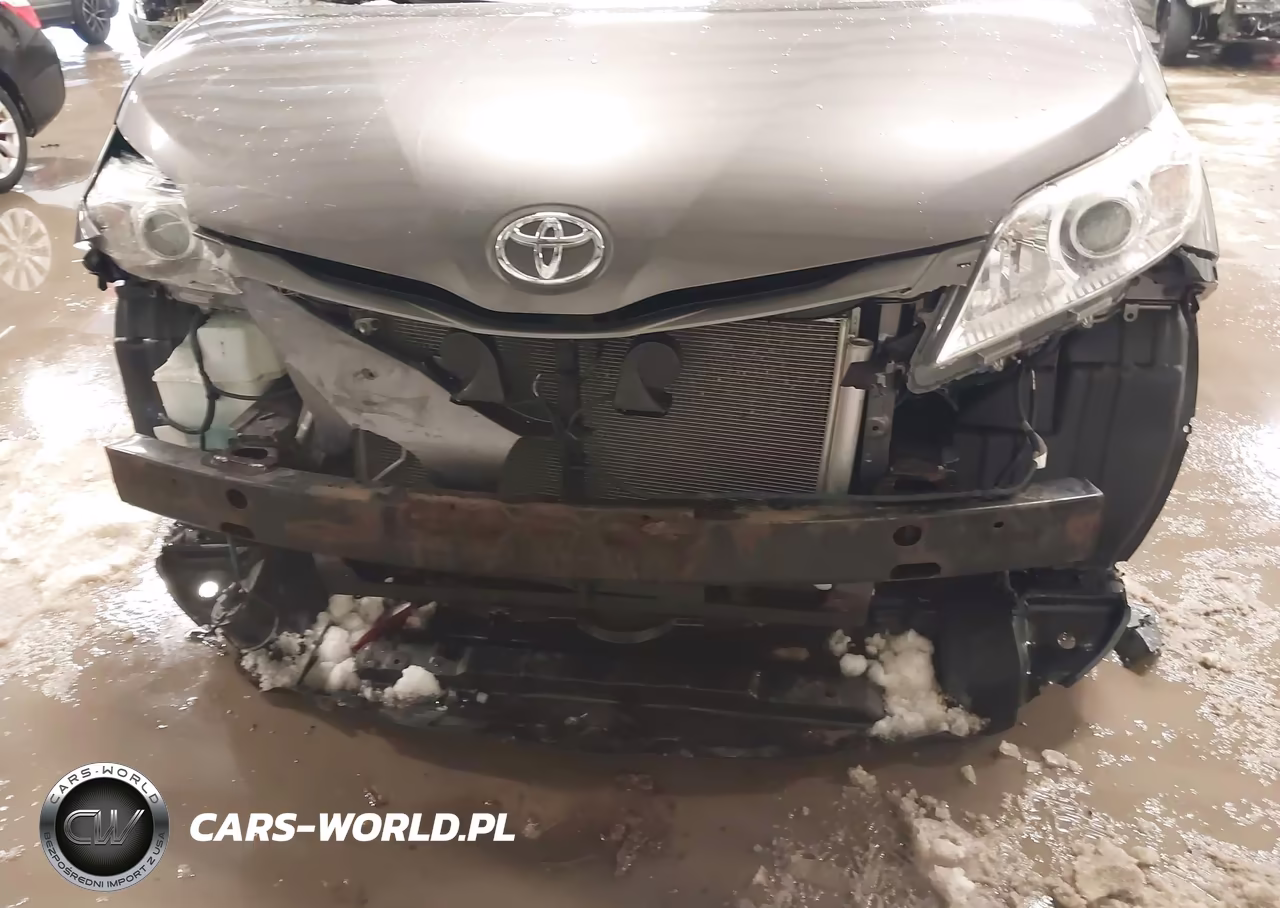 2014 Toyota Sienna Xle V6 8 Passenger VIN:5TDYK3DC0ES417206 - 6