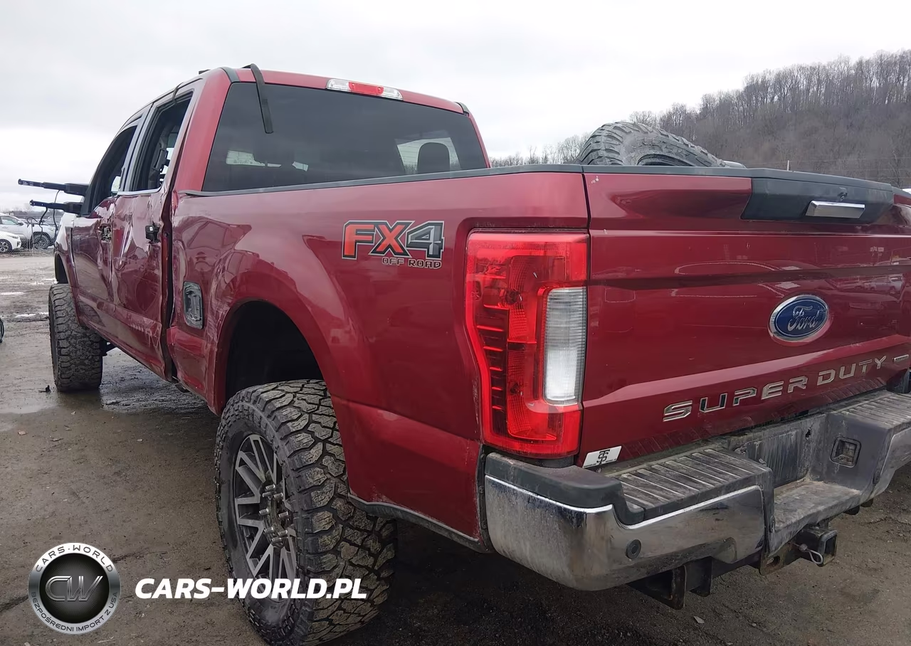 2017 Ford F-250 Xlt VIN:1FT7W2B6XHEC39709 - 3