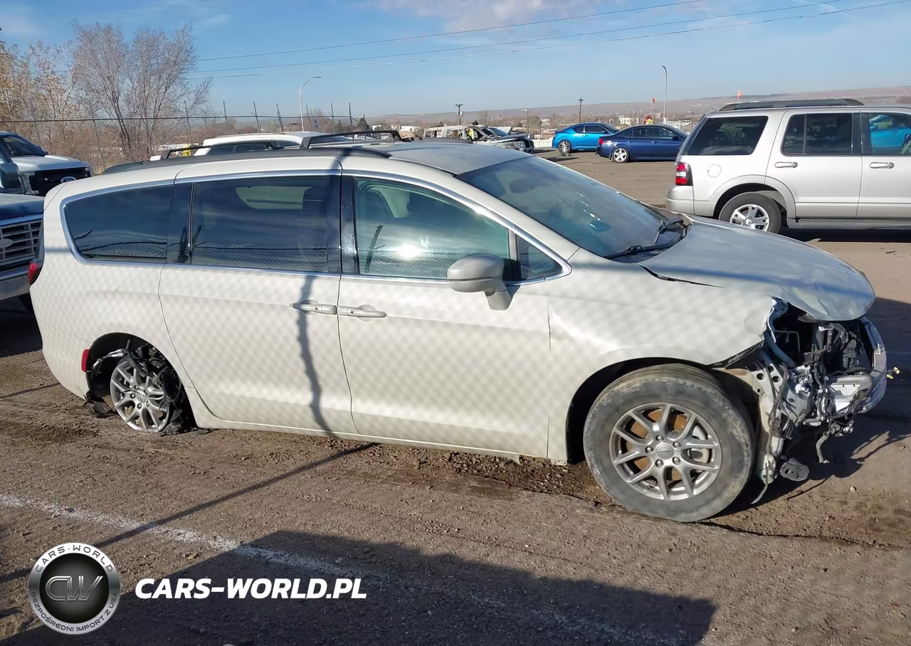 2021 Chrysler Pacifica Touring VIN:2C4RC1FG5MR514947 - 13