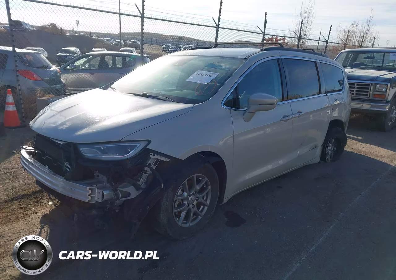 2021 Chrysler Pacifica Touring VIN:2C4RC1FG5MR514947 - 2