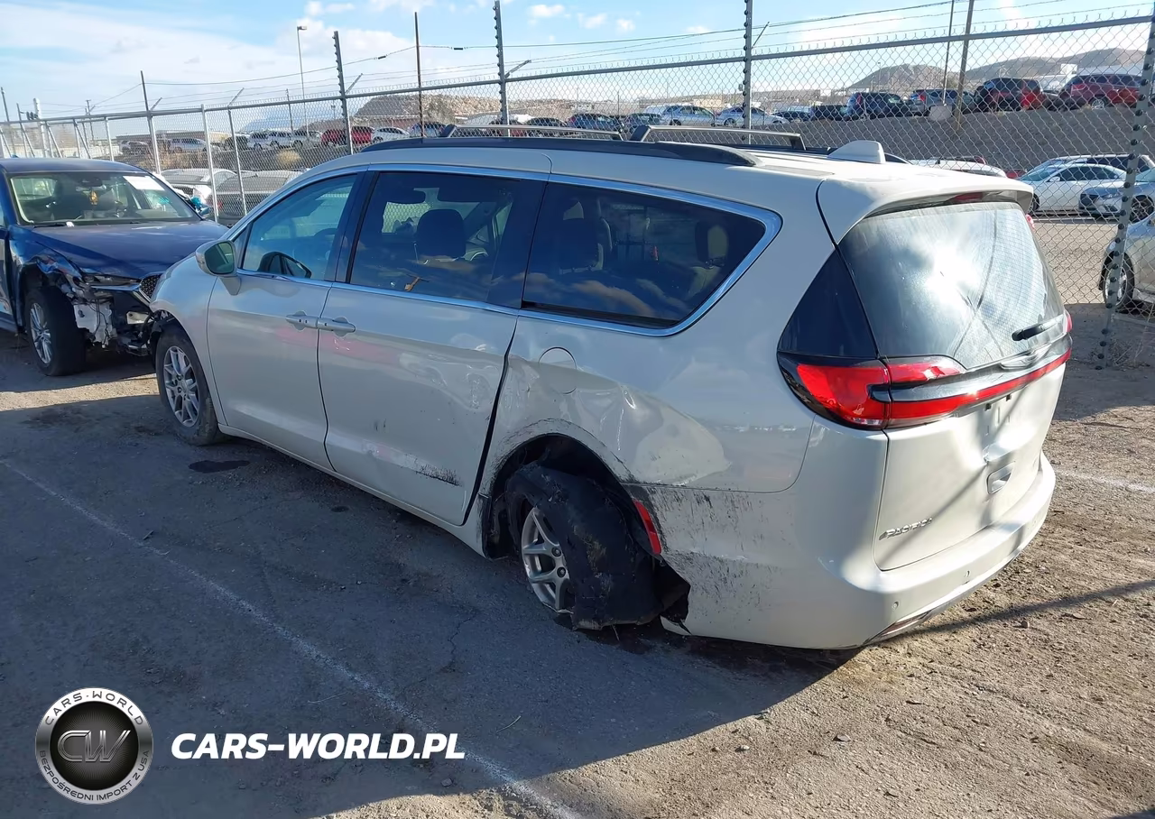 2021 Chrysler Pacifica Touring VIN:2C4RC1FG5MR514947 - 3