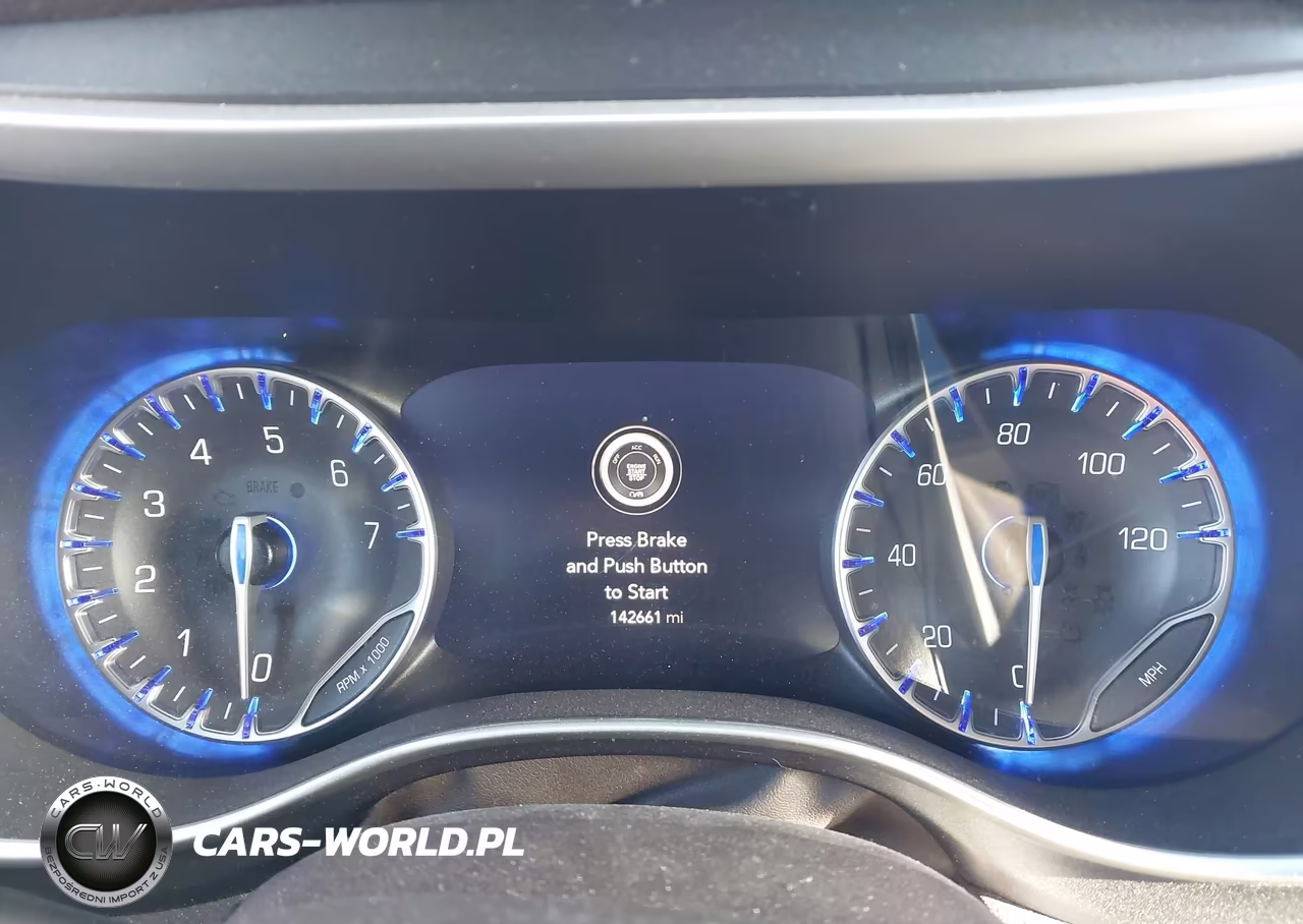 2021 Chrysler Pacifica Touring VIN:2C4RC1FG5MR514947 - 7