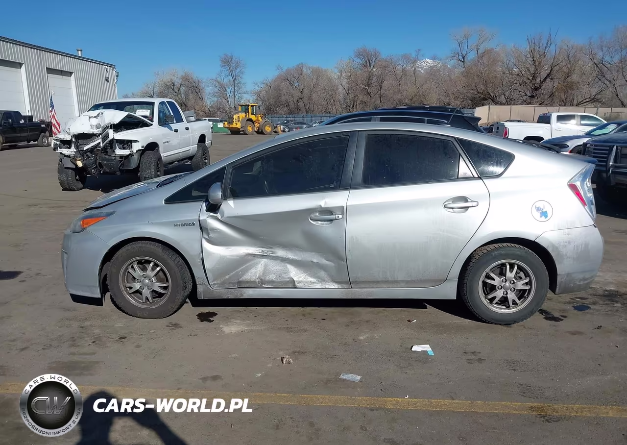 2011 Toyota Prius Four VIN:JTDKN3DU7B1400661 - 15
