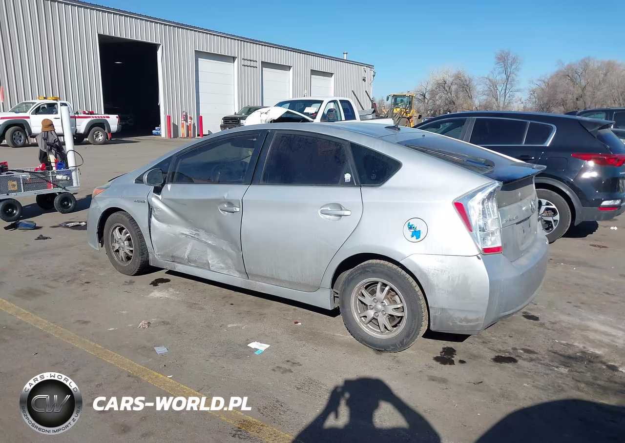 2011 Toyota Prius Four VIN:JTDKN3DU7B1400661 - 3