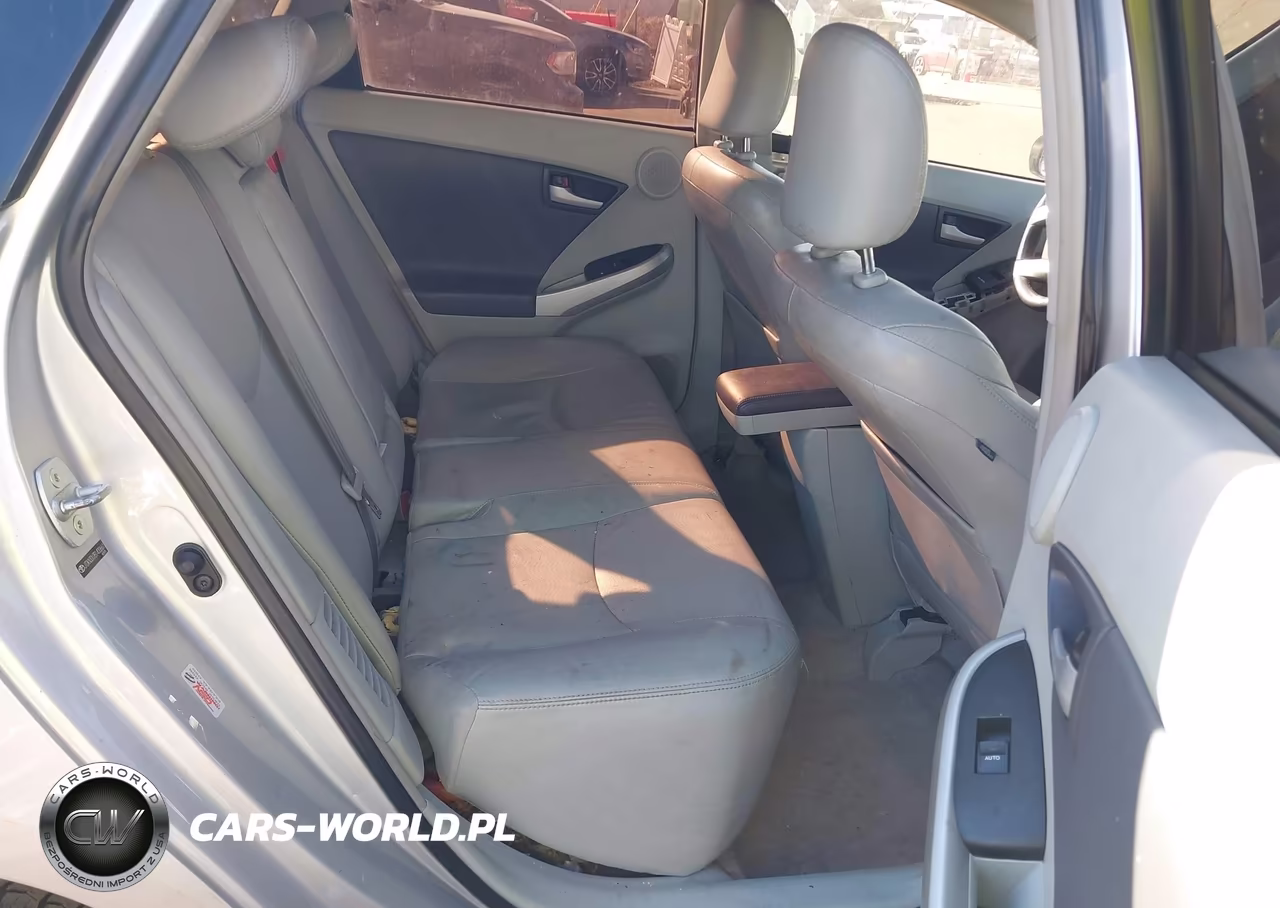 2011 Toyota Prius Four VIN:JTDKN3DU7B1400661 - 8