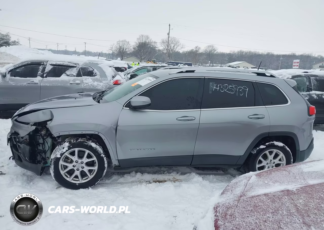 2017 Jeep Cherokee Latitude Fwd VIN:1C4PJLCSXHW549014 - 14