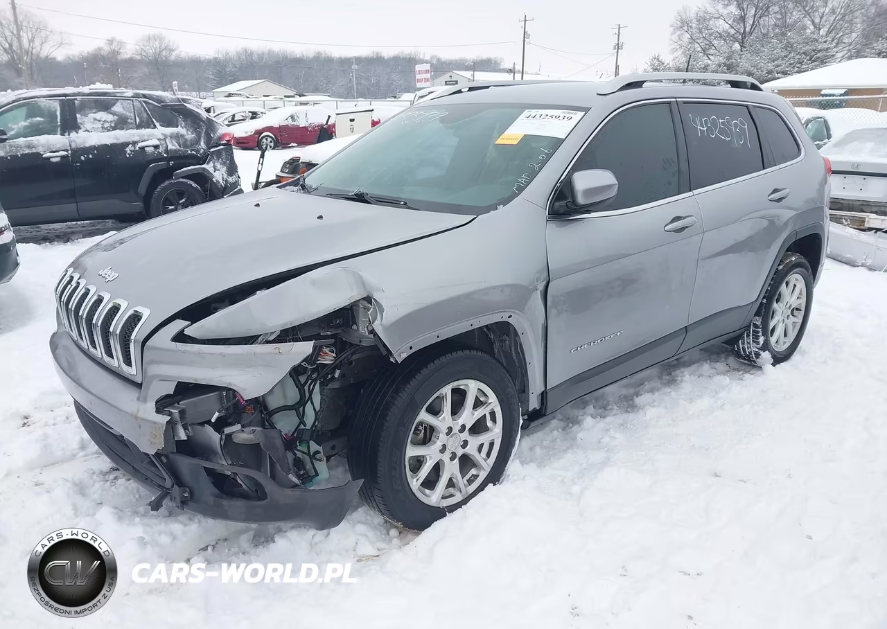 2017 Jeep Cherokee Latitude Fwd VIN:1C4PJLCSXHW549014 - 2