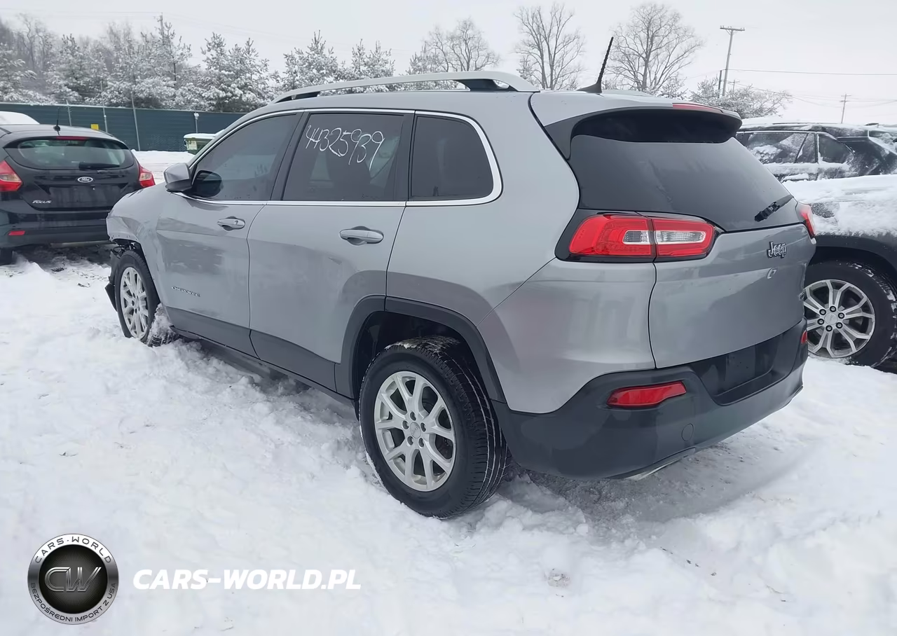 2017 Jeep Cherokee Latitude Fwd VIN:1C4PJLCSXHW549014 - 3