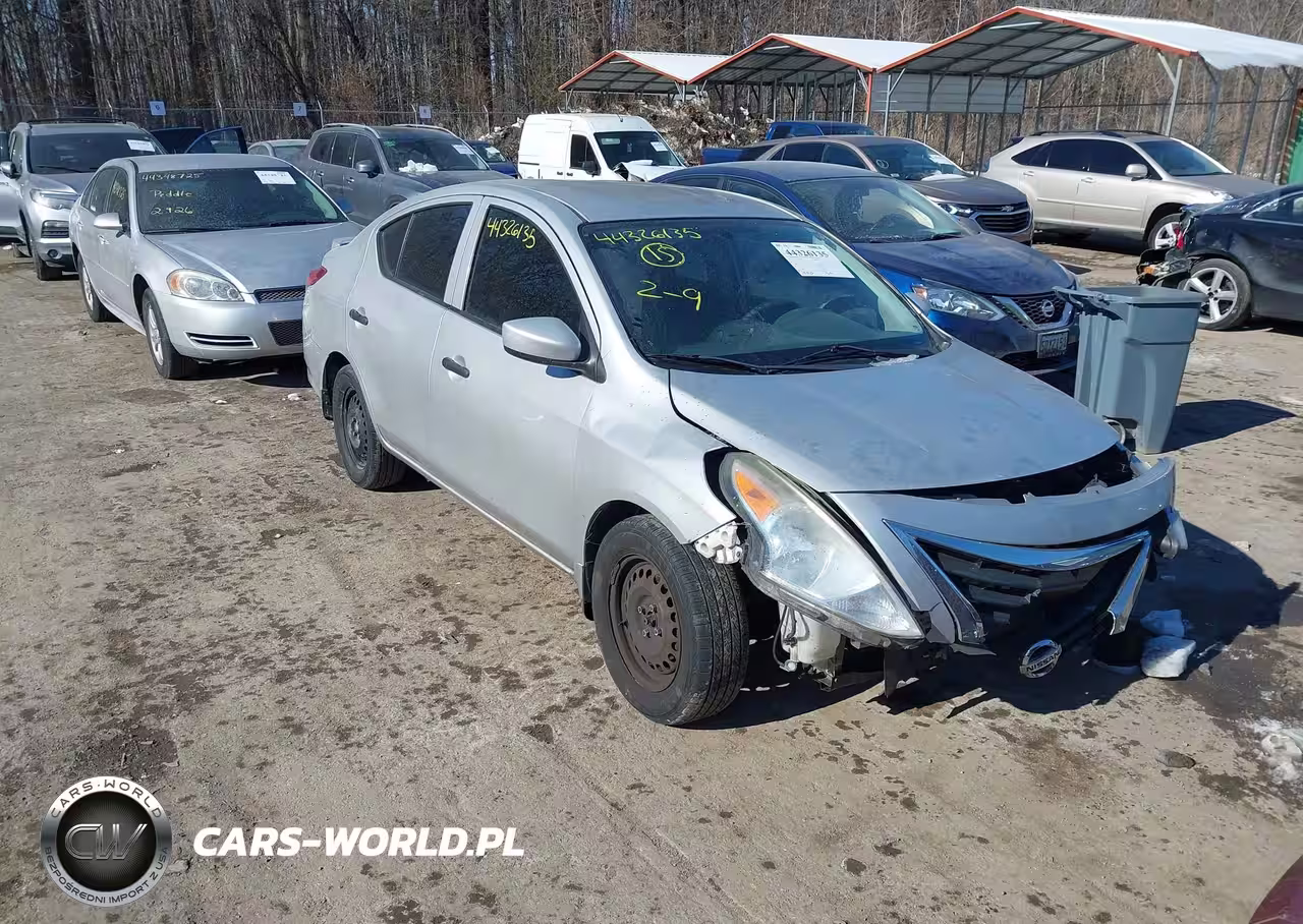 2016 Nissan Versa 1.6 S+