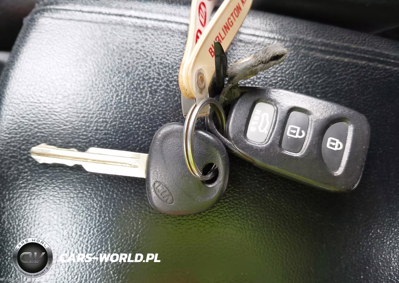2010 Kia Forte Koup Ex VIN:KNAFU6A20A5111215 - 11