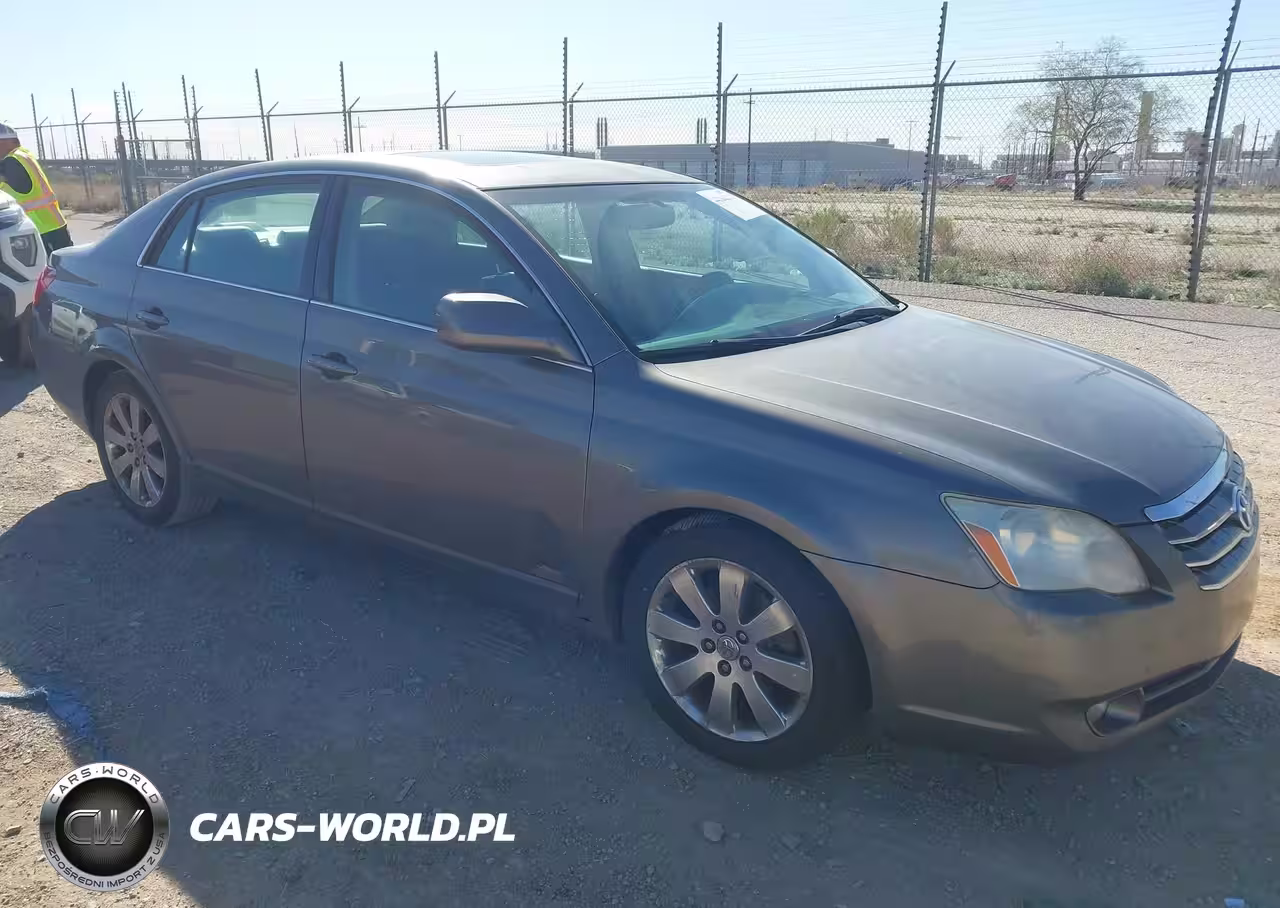 2005 Toyota Avalon Xls