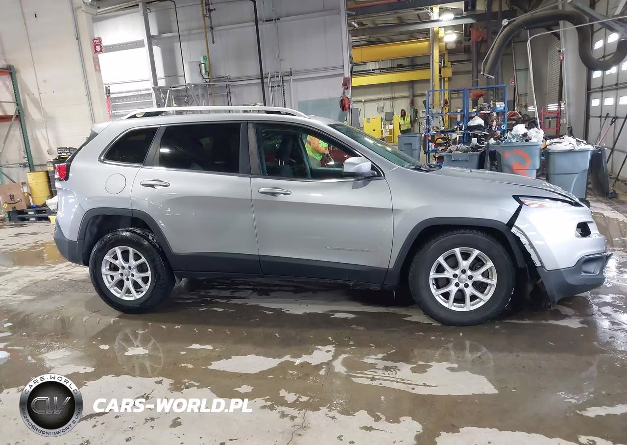 2017 Jeep Cherokee Latitude 4X4 VIN:1C4PJMCB1HW620316 - 14