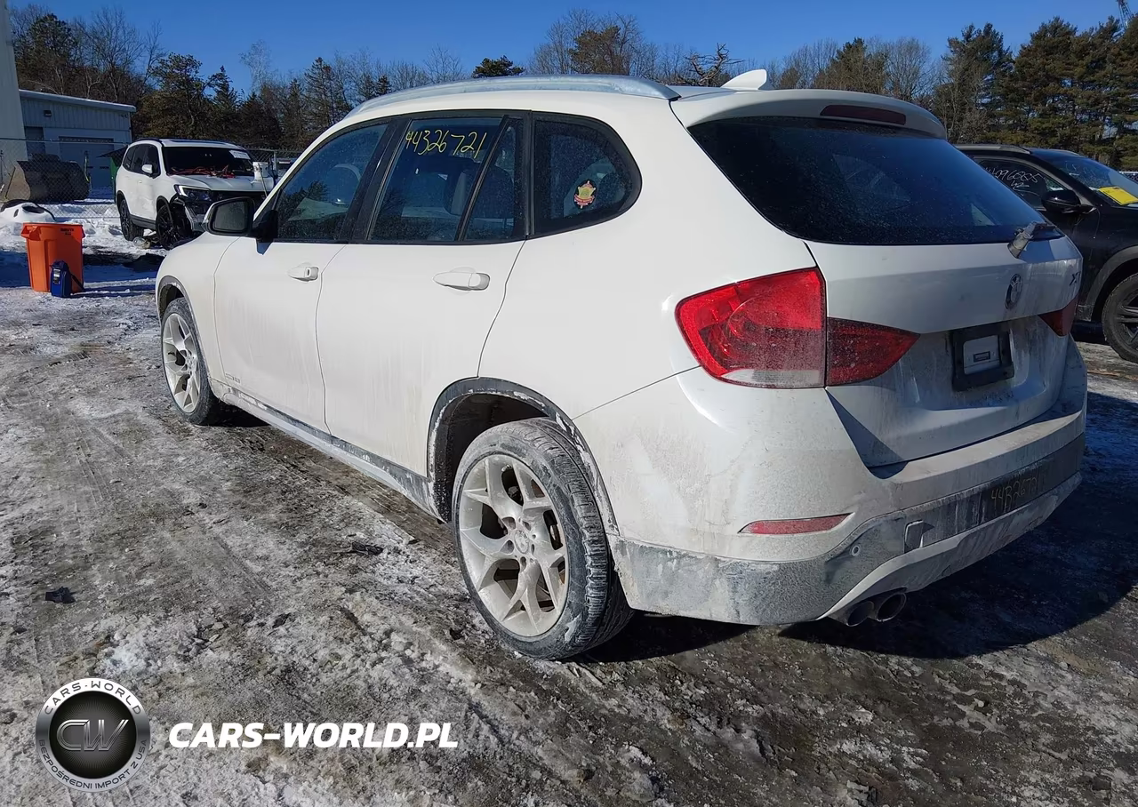 2015 BMW X1 xDrive35I VIN:WBAVM5C52FVV95232 - 3