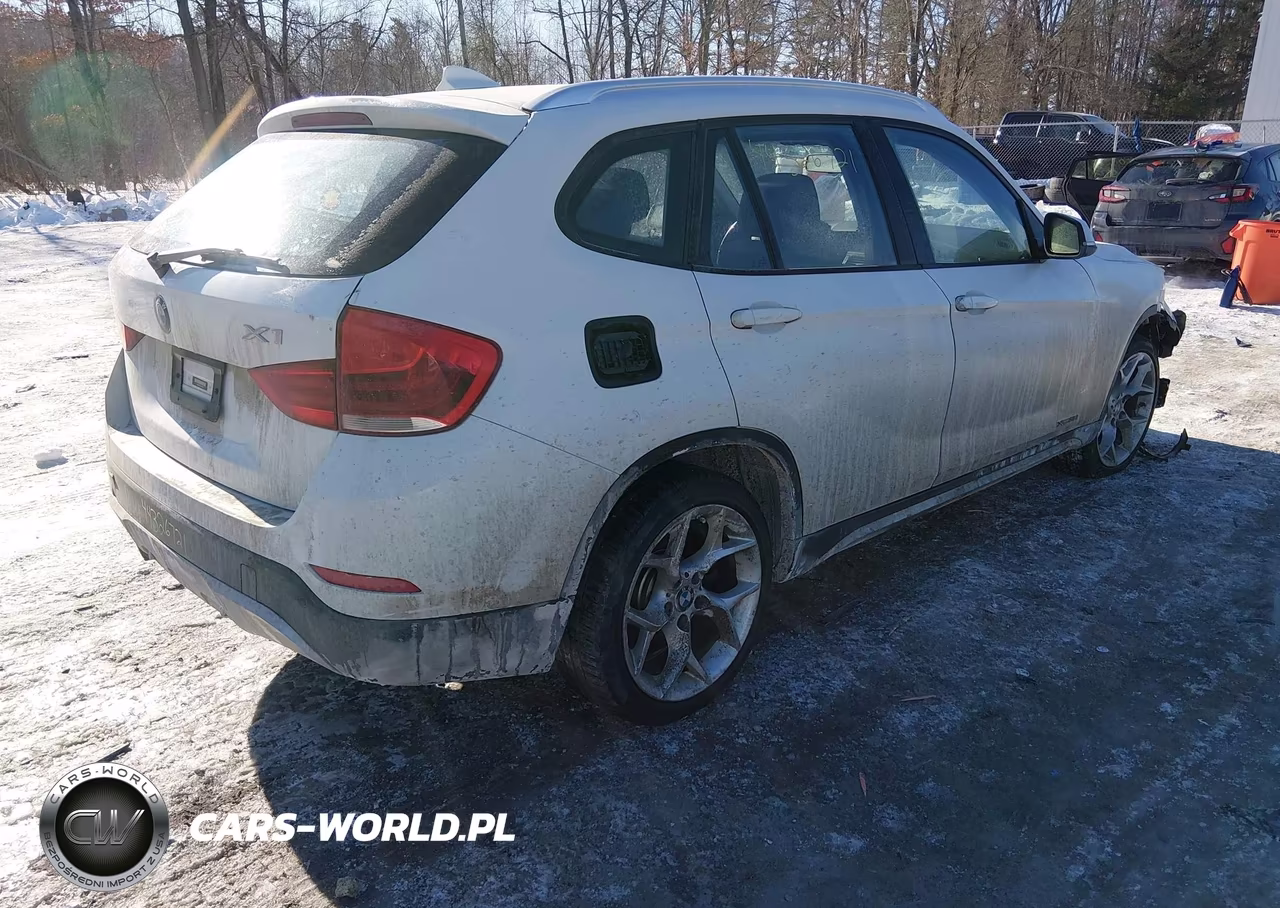 2015 BMW X1 xDrive35I VIN:WBAVM5C52FVV95232 - 4