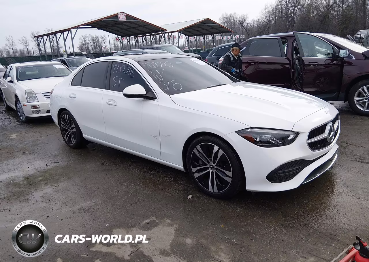2022 Mercedes-Benz C 300 4Matic – zdjęcie 1 z 16