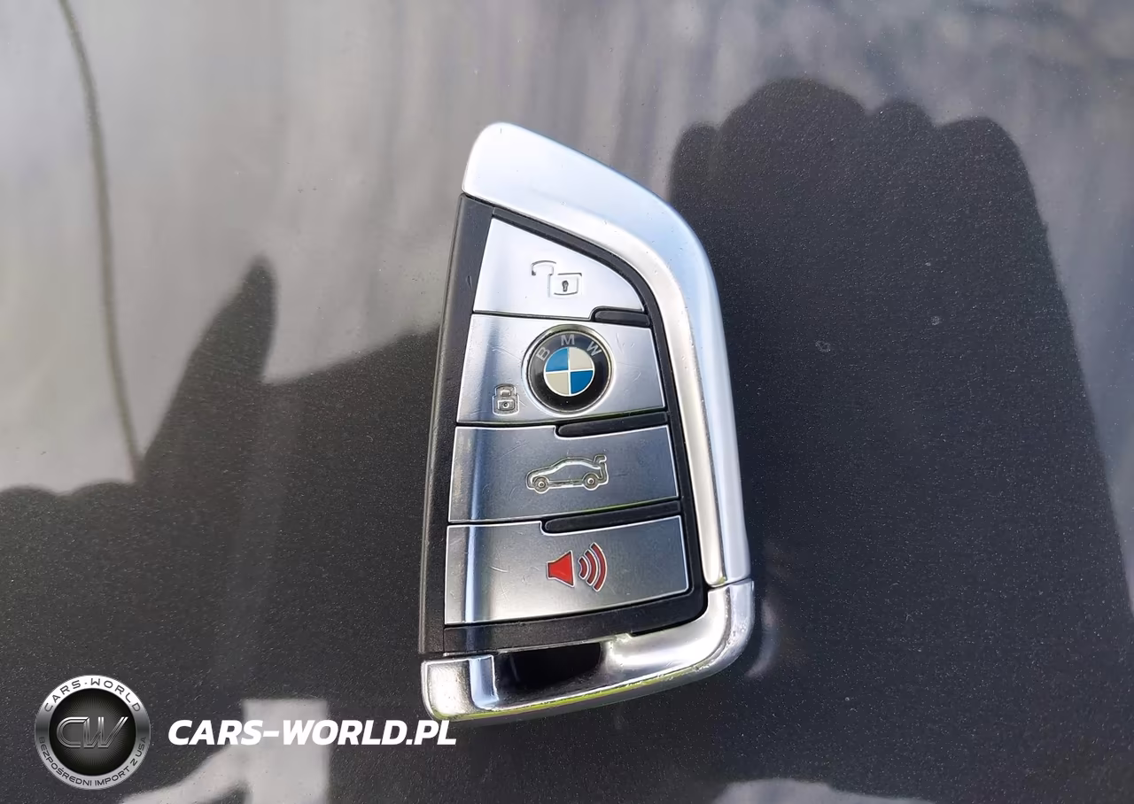 2020 BMW M8 Competition VIN:WBSAE0C09LBM08323 - 11