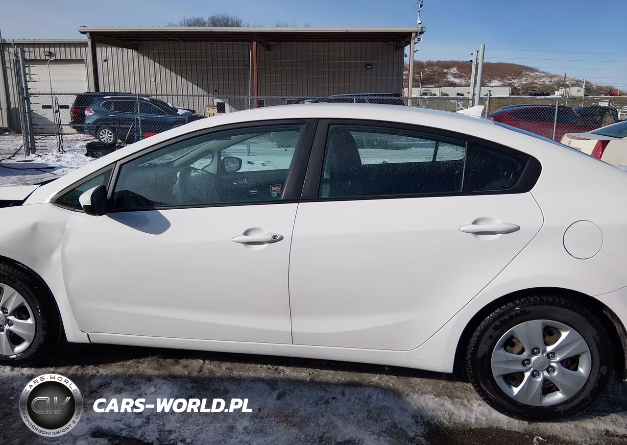 2018 Kia Forte Lx VIN:3KPFK4A72JE282397 - 14