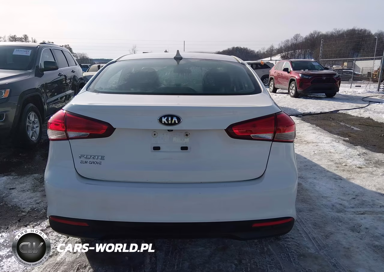 2018 Kia Forte Lx VIN:3KPFK4A72JE282397 - 16