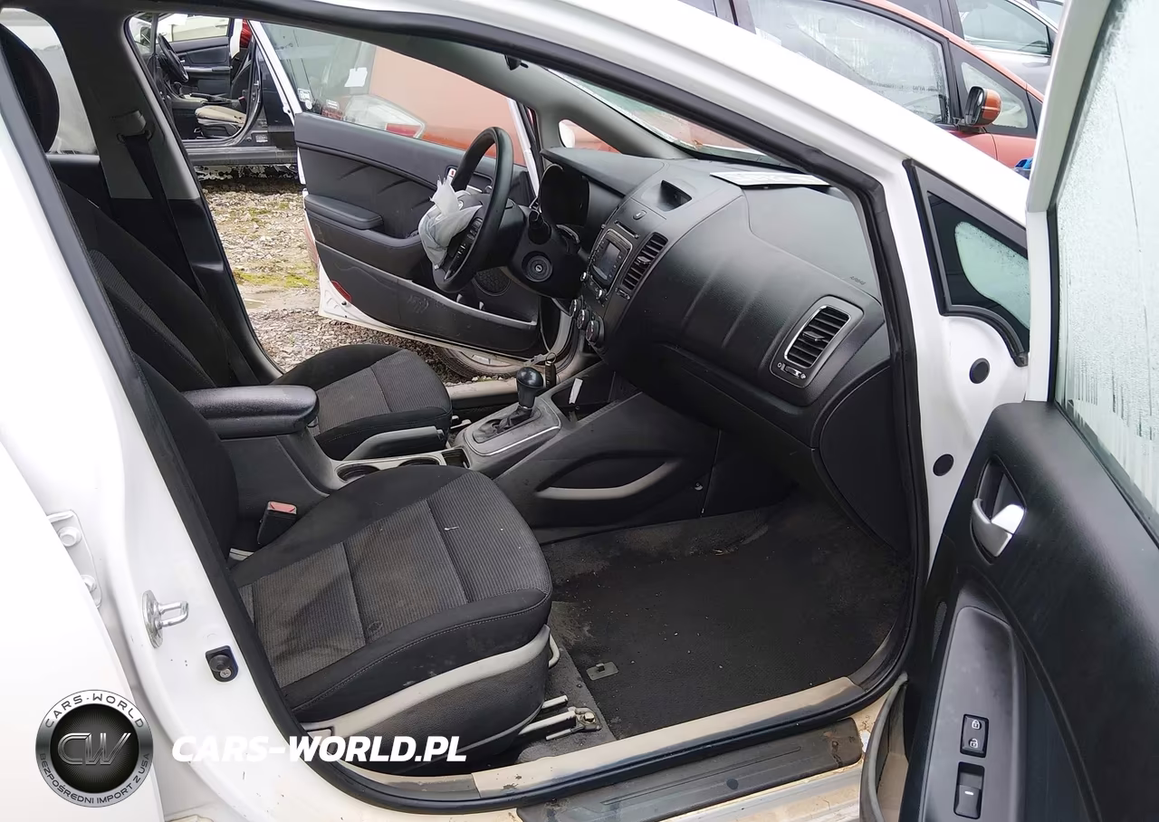 2018 Kia Forte Lx VIN:3KPFK4A72JE282397 - 5
