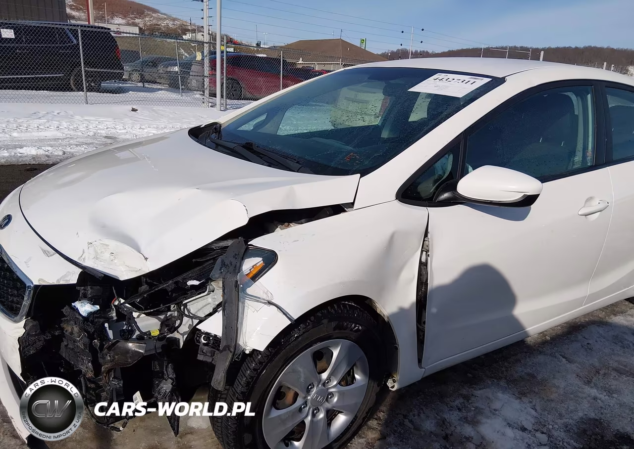 2018 Kia Forte Lx VIN:3KPFK4A72JE282397 - 6
