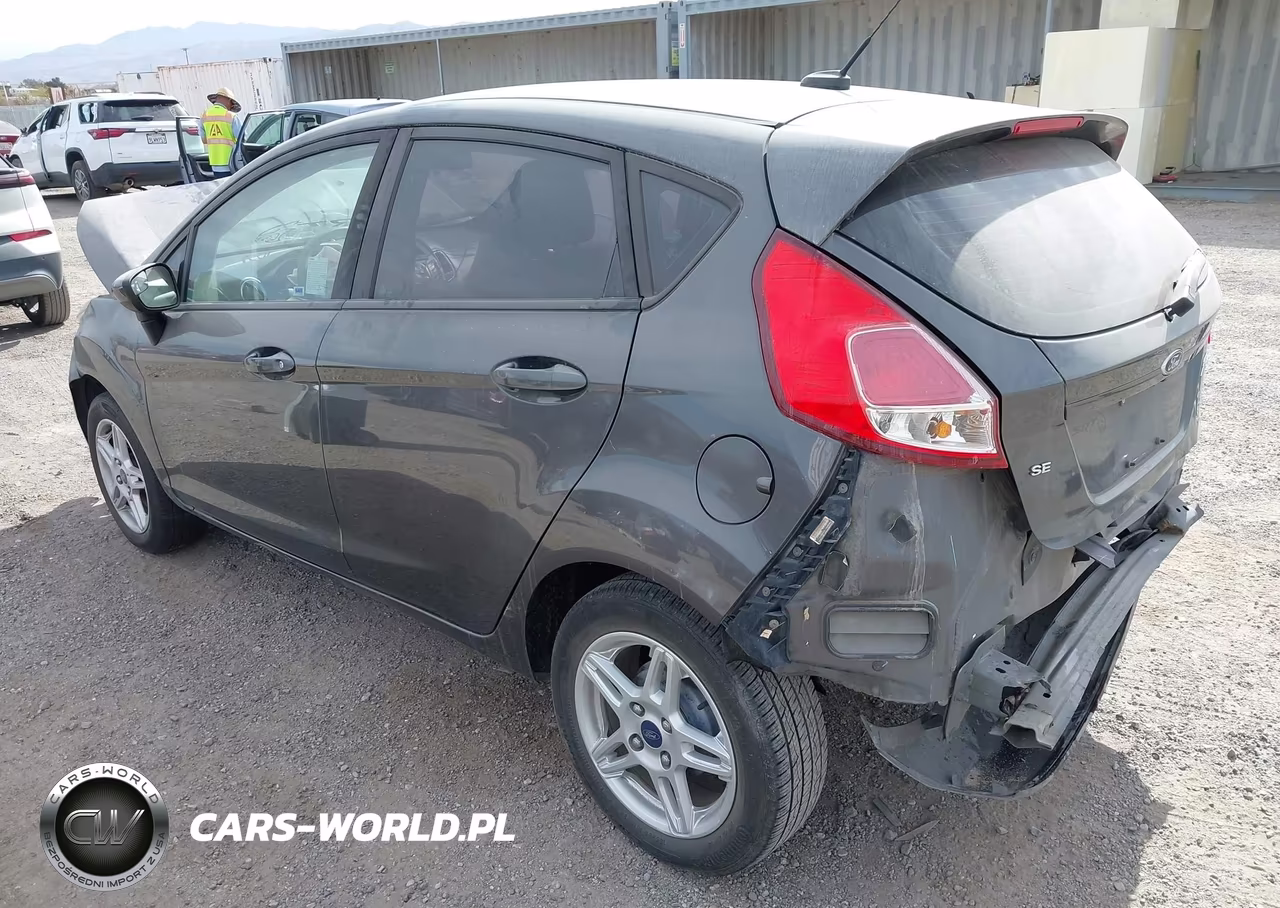 2018 Ford Fiesta Se VIN:3FADP4EJ4JM120331 - 3