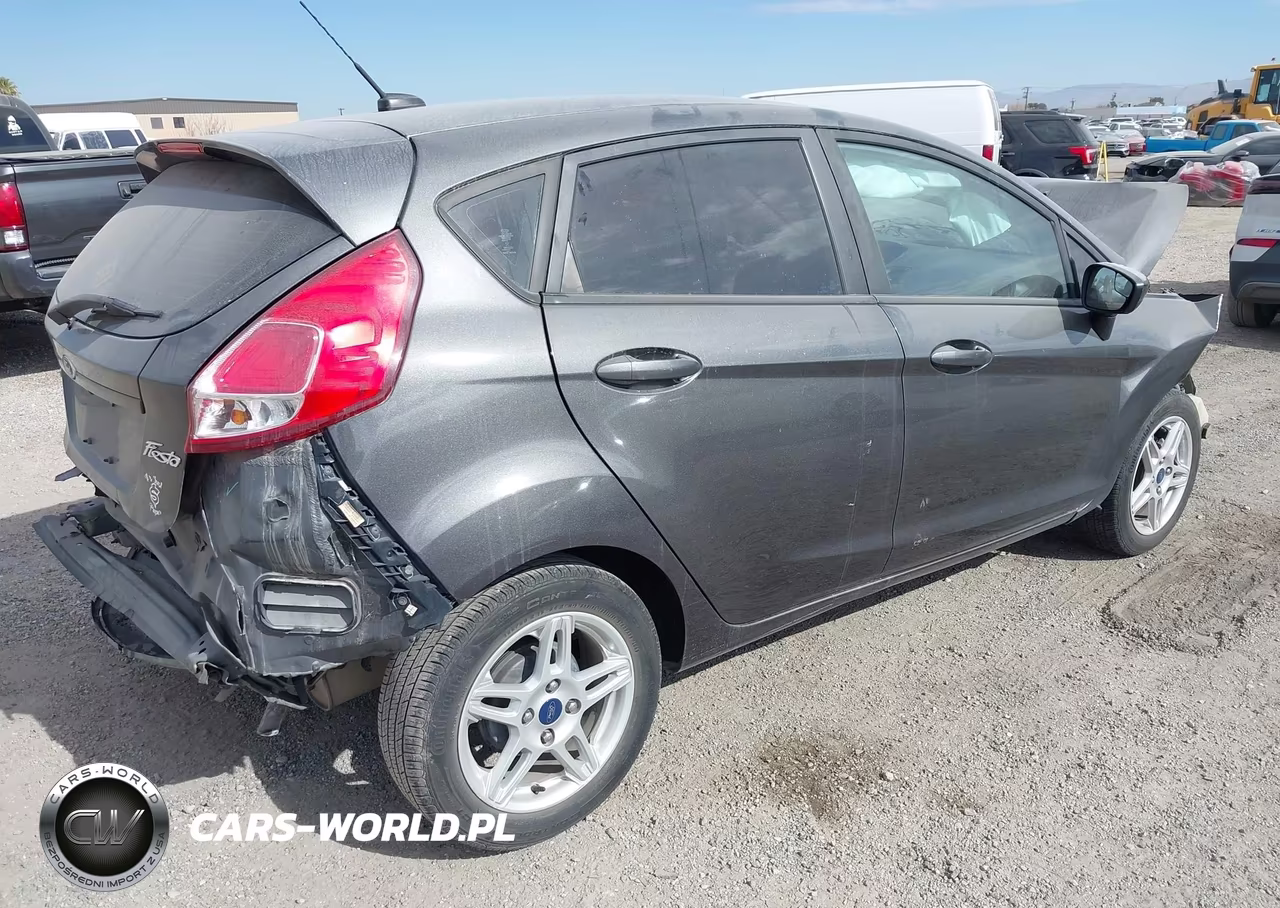 2018 Ford Fiesta Se VIN:3FADP4EJ4JM120331 - 4