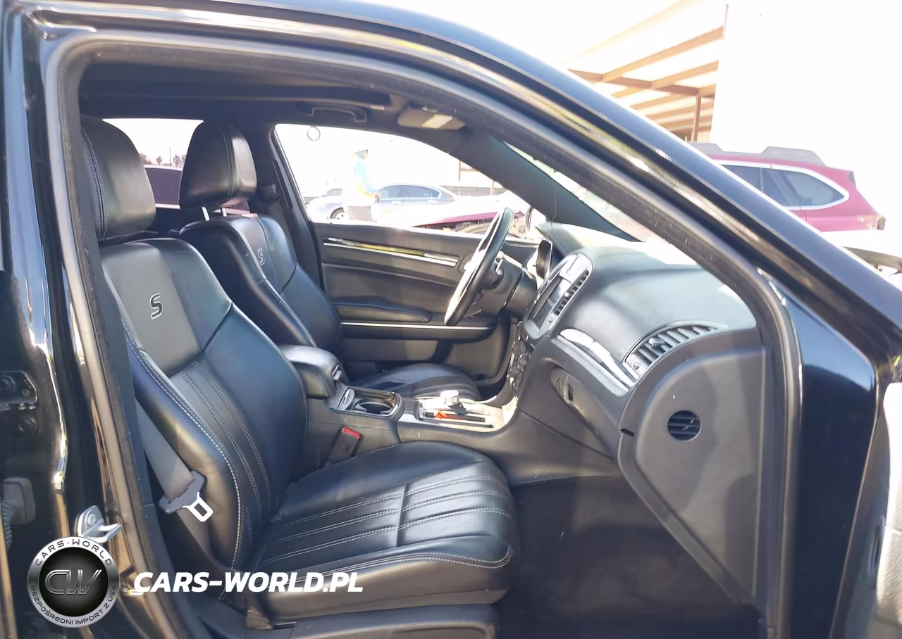 2017 Chrysler 300 300S Awd VIN:2C3CCAGG5HH522082 - 5