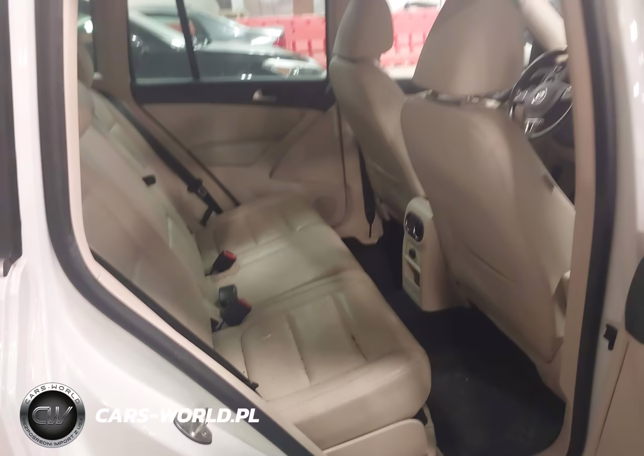 2017 Volkswagen Tiguan 2.0T Wolfsburg Edition VIN:WVGRV7AX9HK003259 - 8
