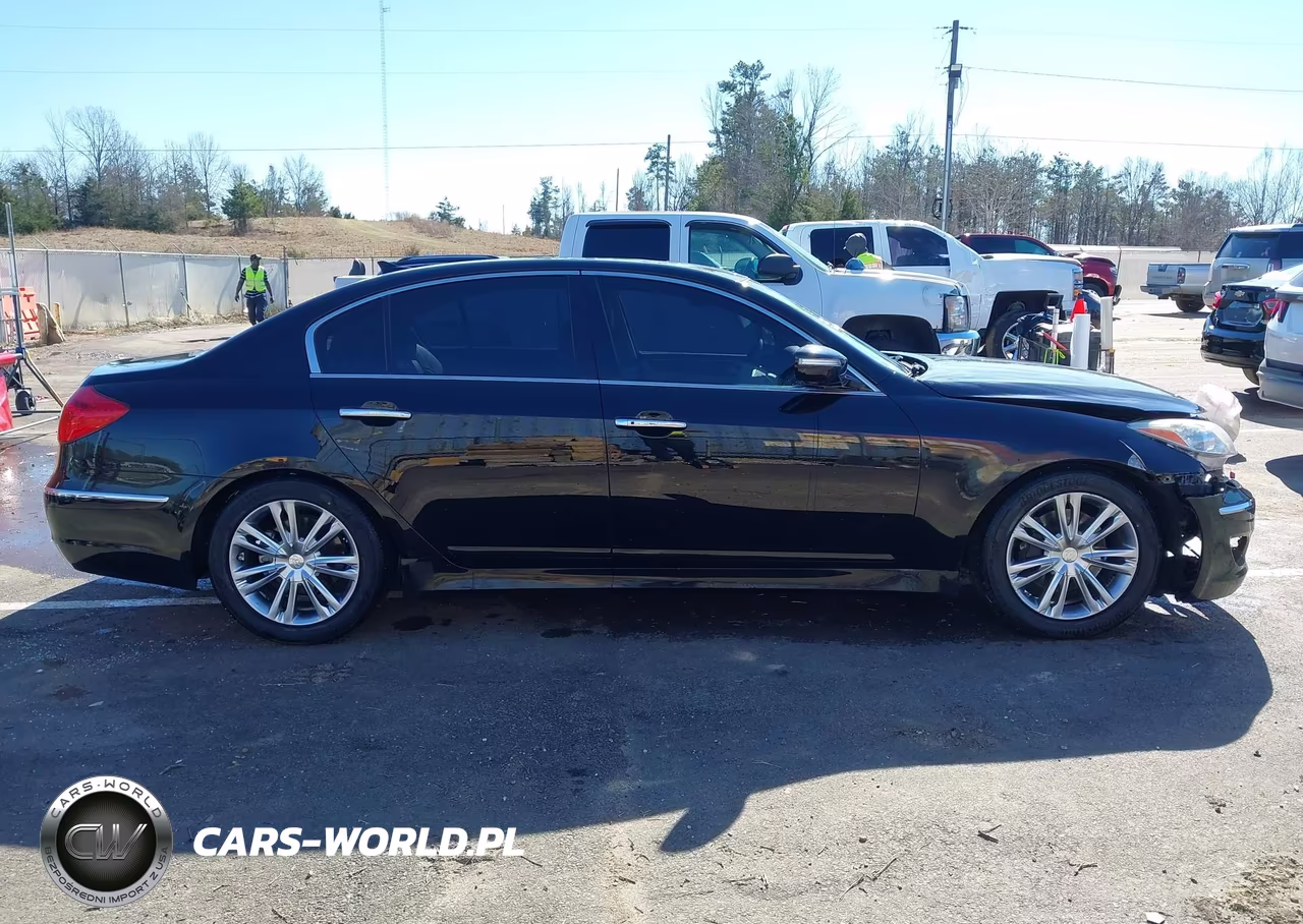 2013 Hyundai Genesis 3.8 VIN:KMHGC4DD5DU247700 - 14