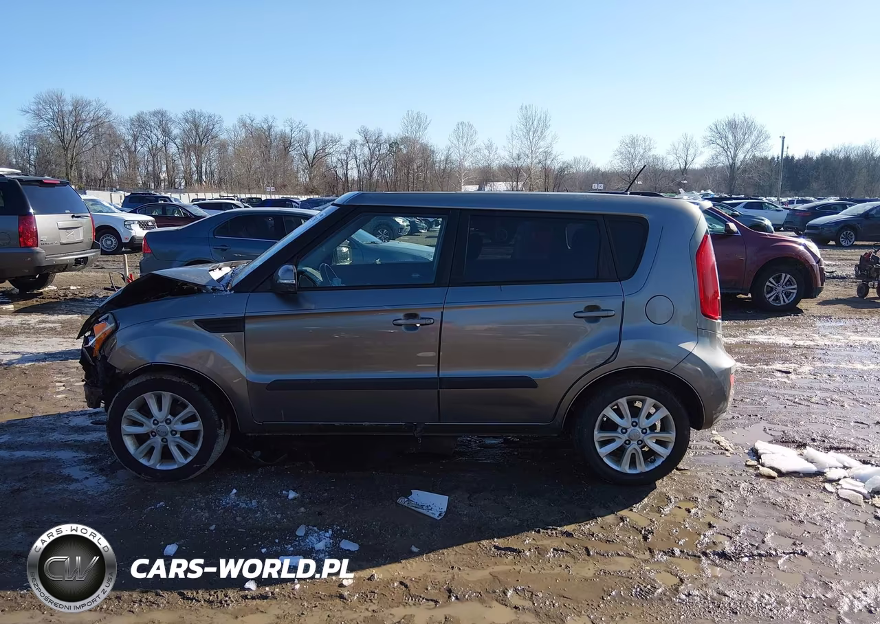 2013 Kia Soul + VIN:KNDJT2A63D7609655 - 15