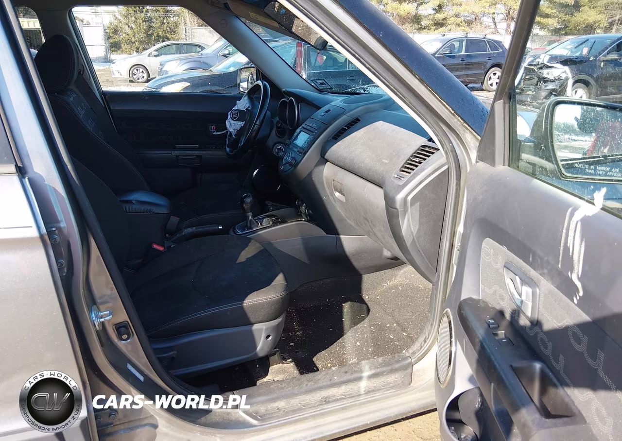 2013 Kia Soul + VIN:KNDJT2A63D7609655 - 5