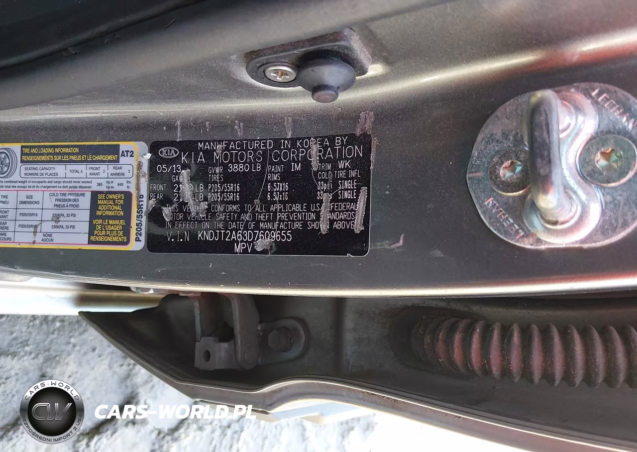 2013 Kia Soul + VIN:KNDJT2A63D7609655 - 9
