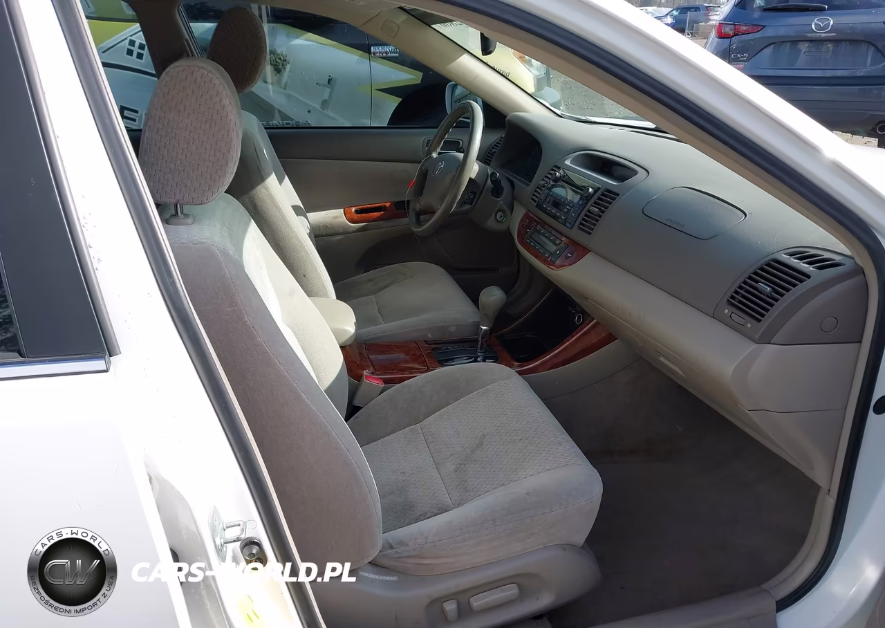 2002 Toyota Camry Xle V6 VIN:JTDBF30K020013702 - 17