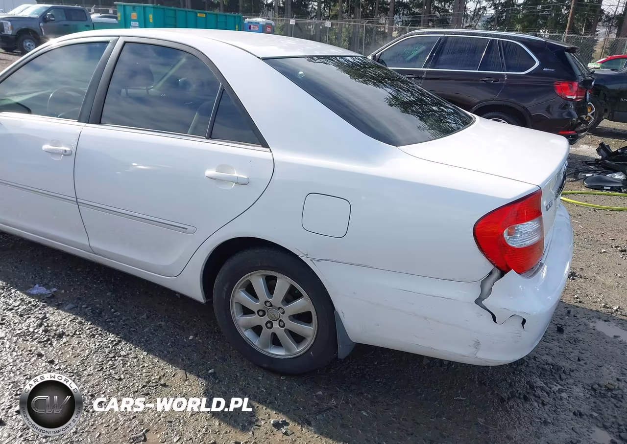2002 Toyota Camry Xle V6 VIN:JTDBF30K020013702 - 6
