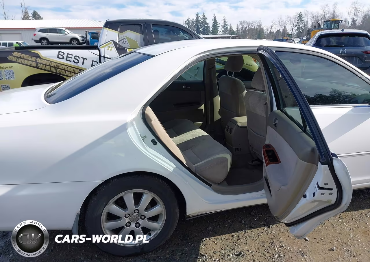 2002 Toyota Camry Xle V6 VIN:JTDBF30K020013702 - 8