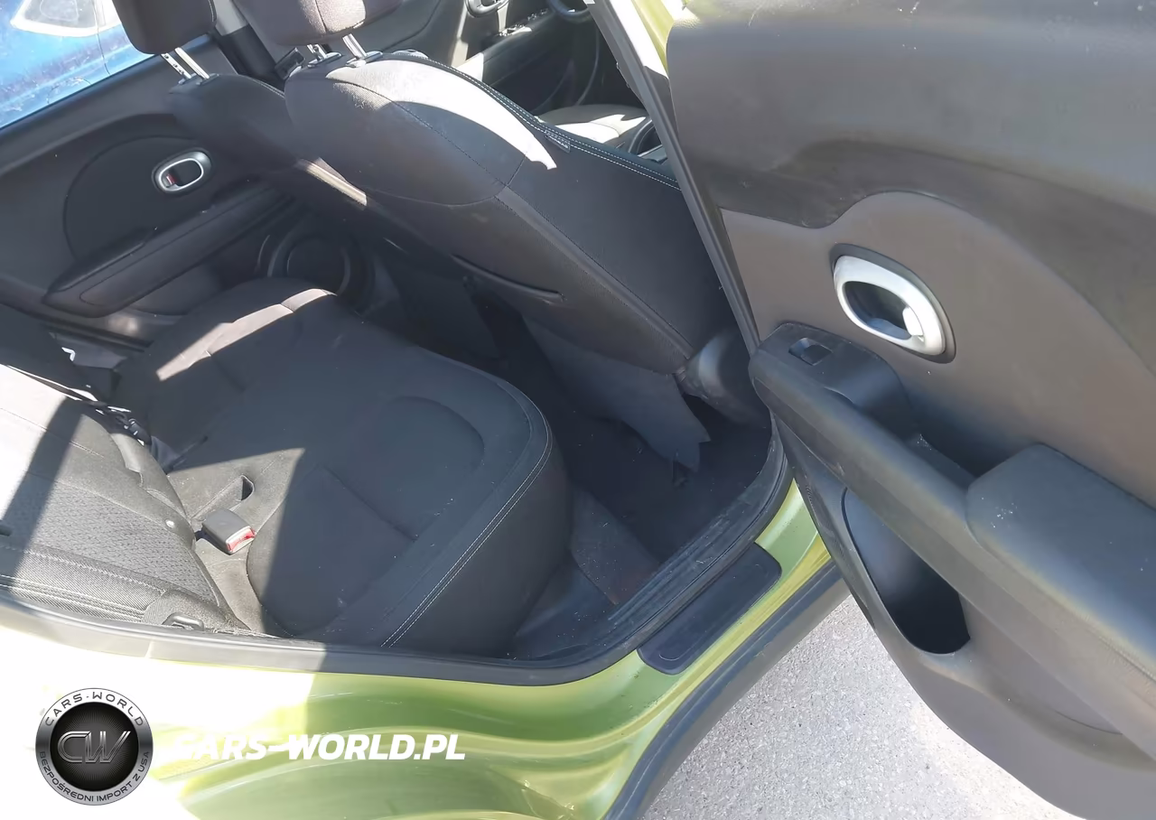 2016 Kia Soul + VIN:KNDJP3A53G7825740 - 8