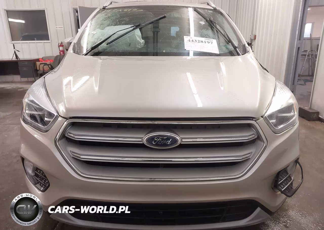 2018 Ford Escape Titanium VIN:1FMCU9J9XJUC86111 - 11