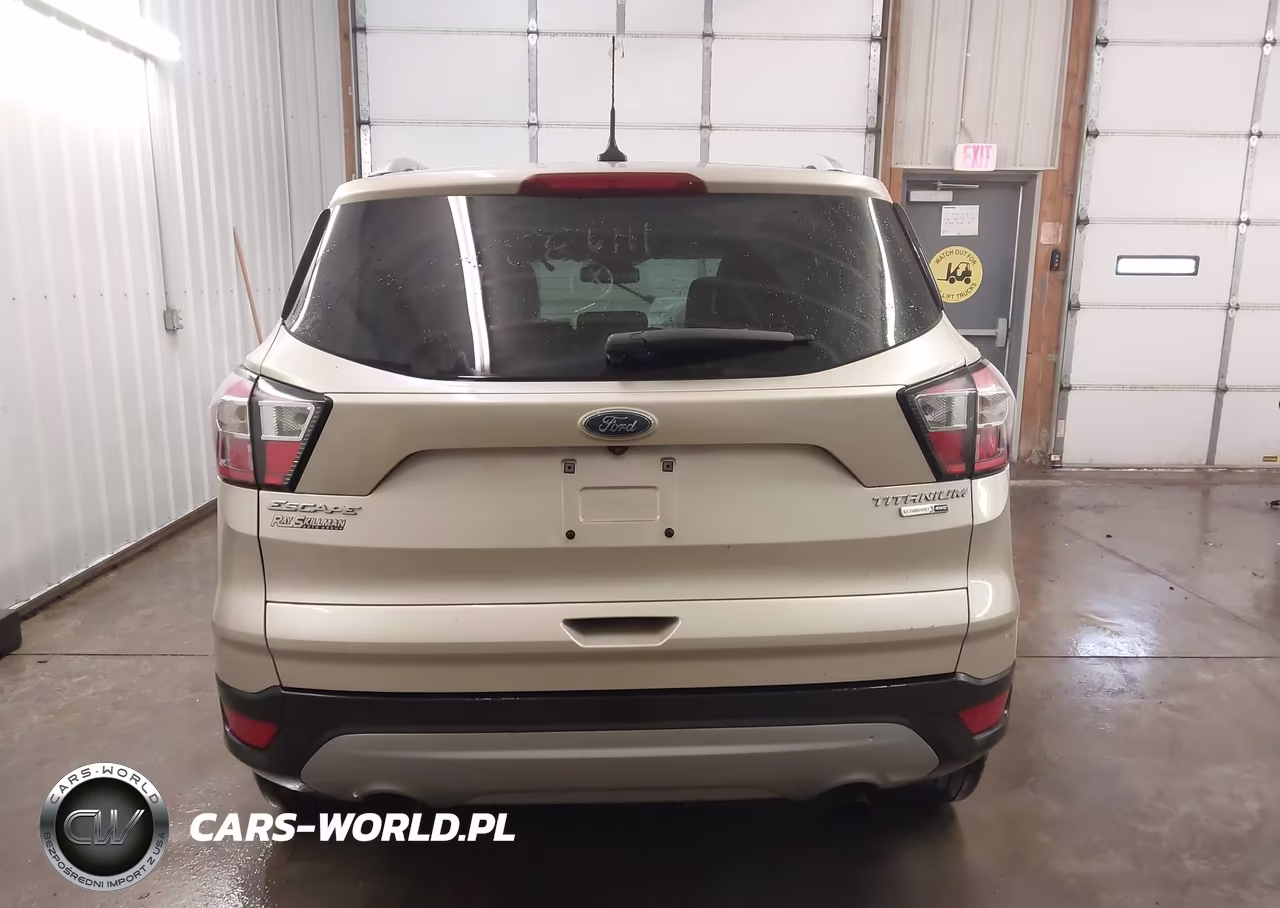 2018 Ford Escape Titanium VIN:1FMCU9J9XJUC86111 - 15
