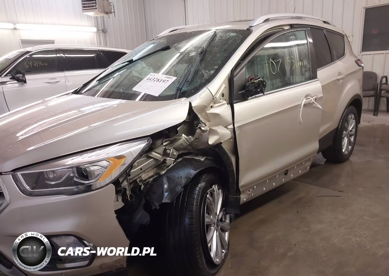2018 Ford Escape Titanium VIN:1FMCU9J9XJUC86111 - 6