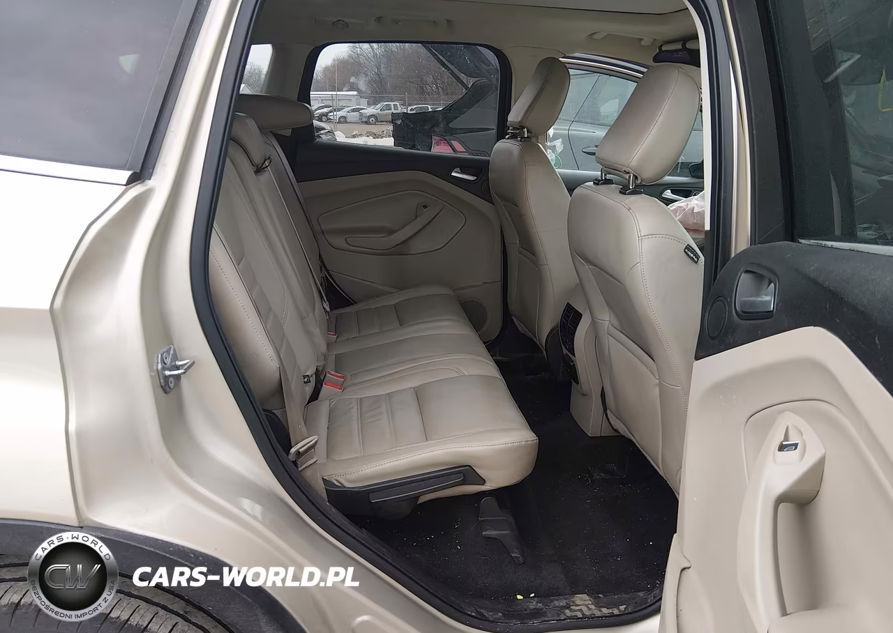 2018 Ford Escape Titanium VIN:1FMCU9J9XJUC86111 - 8