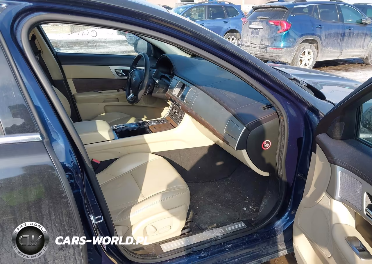 2012 Jaguar Xf VIN:SAJWA0FB5CLS52931 - 5
