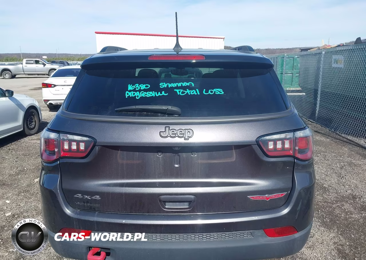 2018 Jeep Compass Trailhawk 4X4 VIN:3C4NJDDB7JT450836 - 17