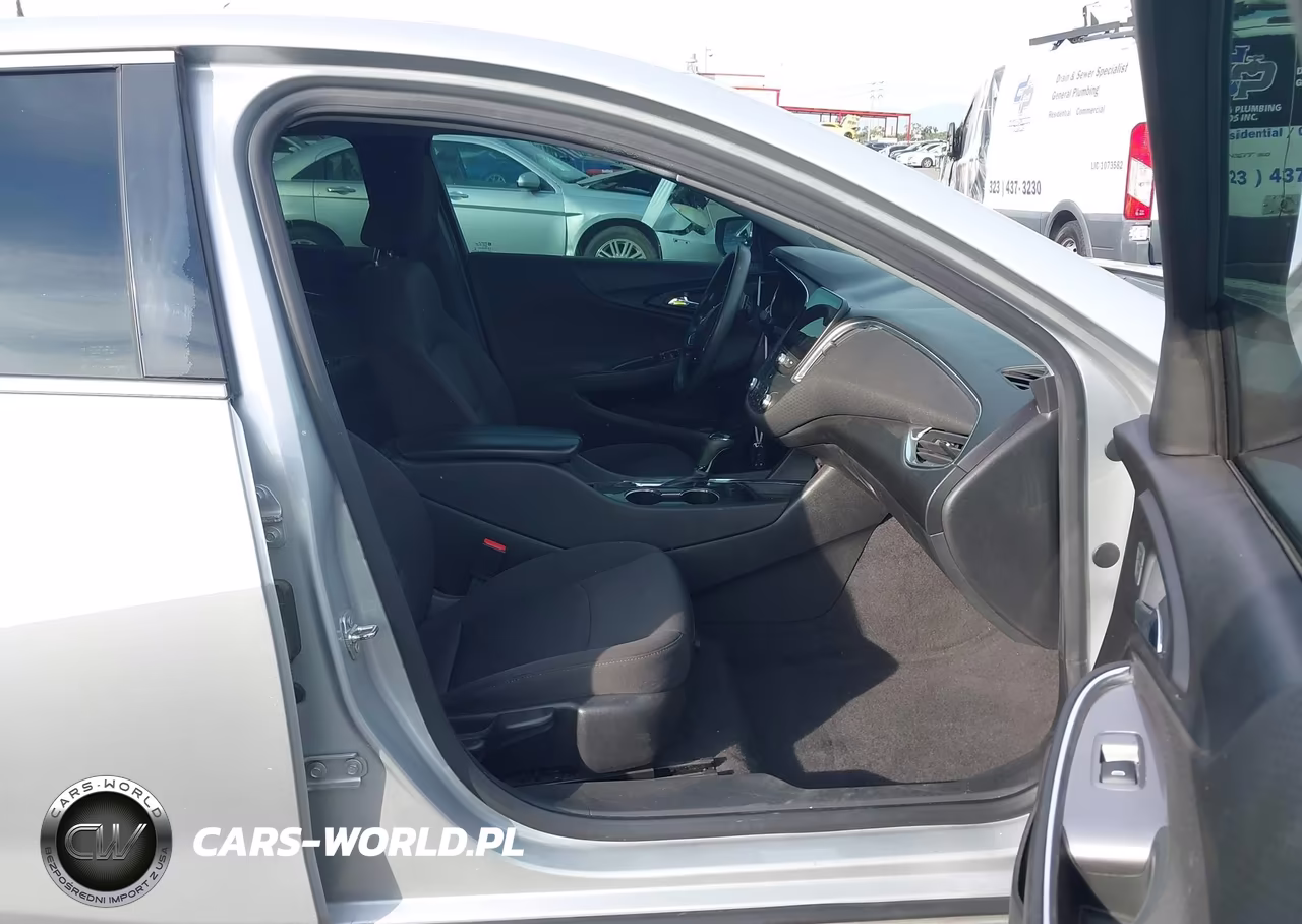 2019 Chevrolet Malibu Lt VIN:1G1ZD5ST3KF104278 - 5