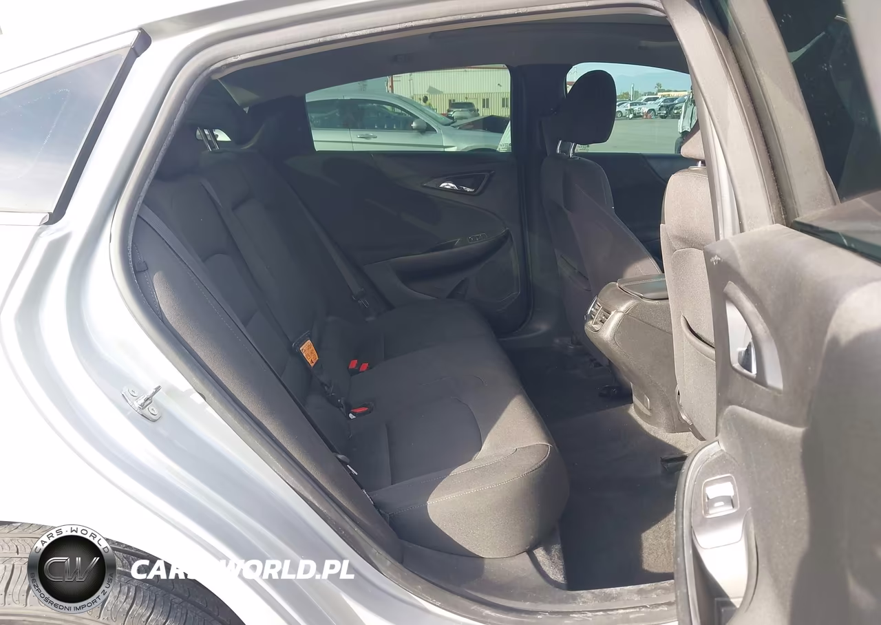 2019 Chevrolet Malibu Lt VIN:1G1ZD5ST3KF104278 - 8